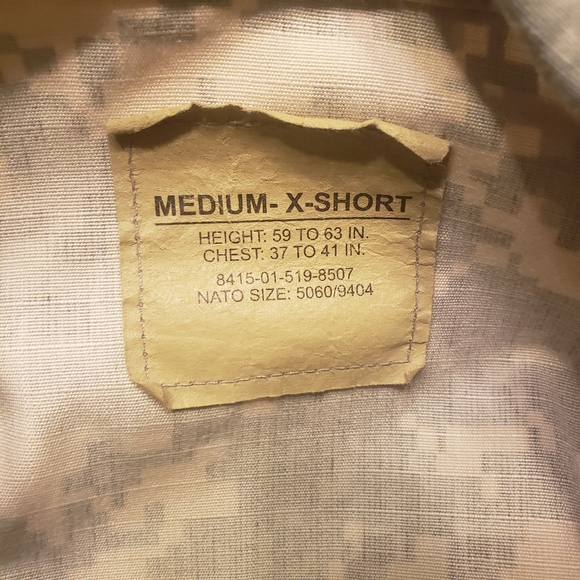 Military jacket size medium extra short - Picture 4 of 9